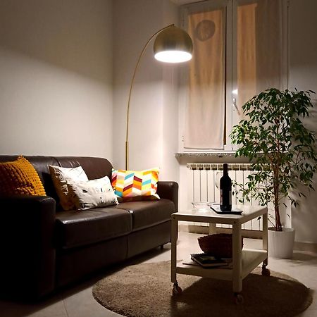 A Casa Di Pizz - Bilocale Con Parcheggio Privato Apartment Savona Exterior photo
