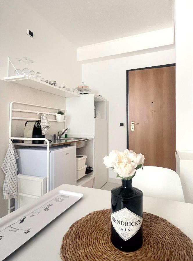 A Casa Di Pizz - Bilocale Con Parcheggio Privato Apartment Savona Exterior photo